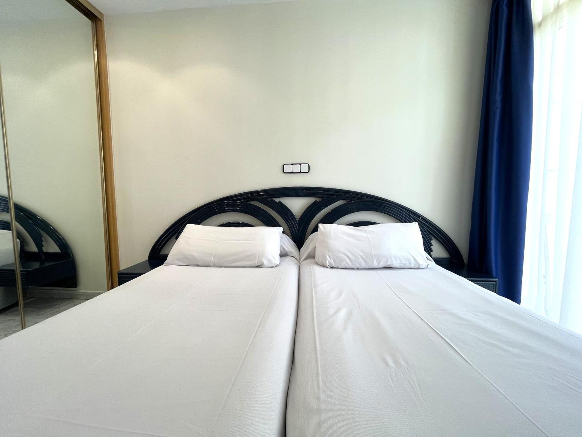 Neptuno Apartments Calella Cameră foto